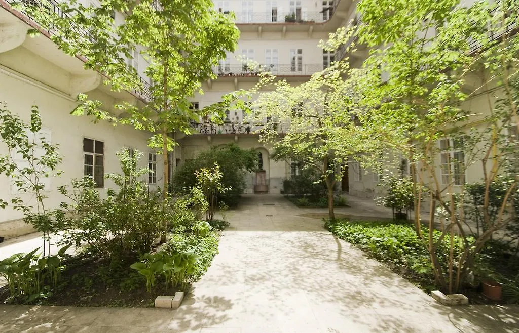 A.C. Holiday Apartments Budapest